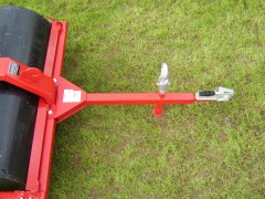 Ball hitch and eye hitch as standard on grass rollers